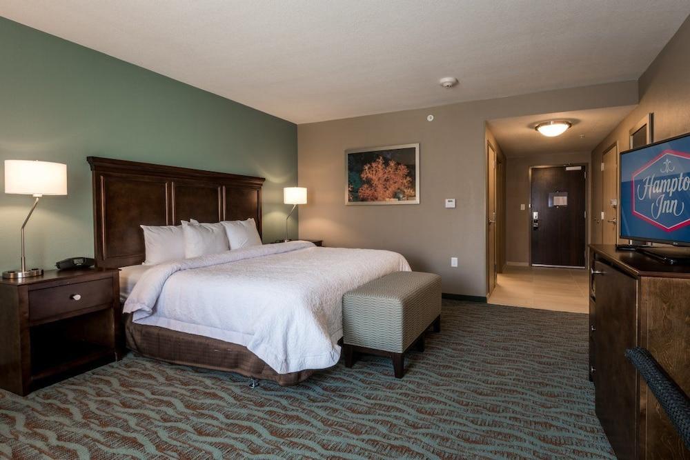 Hampton Inn & Suites Gulfport Exterior photo